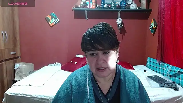 Snapshot of Sasharosee2 chatting on 11/27/25, 01:35 Sasharosee2 online show from 11/27/25, 01:35