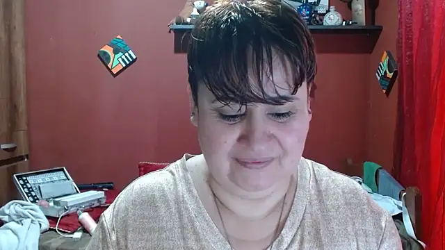 Snapshot of Sasharosee2 chatting on 12/22/25, 01:19 Sasharosee2 online show from 12/22/25, 01:19