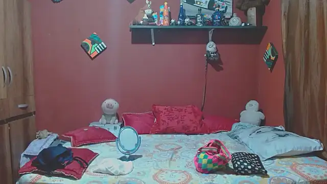 Snapshot of Sasharosee2 chatting on 02/11/26, 12:10 Sasharosee2 online show from 02/11/26, 12:10