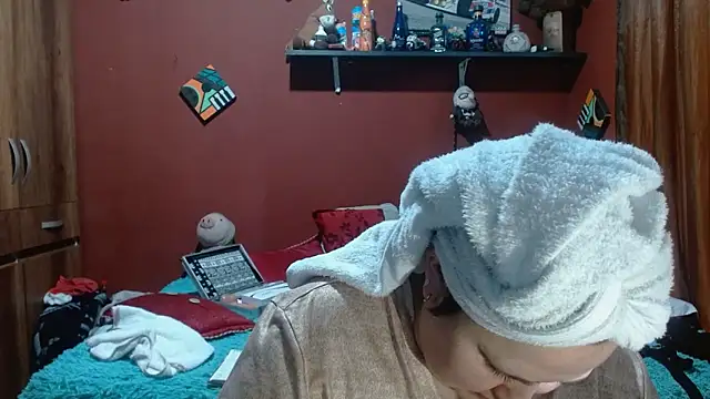 Snapshot of Sasharosee2 chatting on 02/17/26, 01:18 Sasharosee2 online show from 02/17/26, 01:18