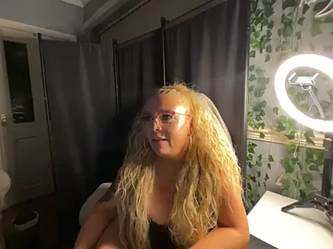 BonnyDesire online show from 03/23/26, 08:02