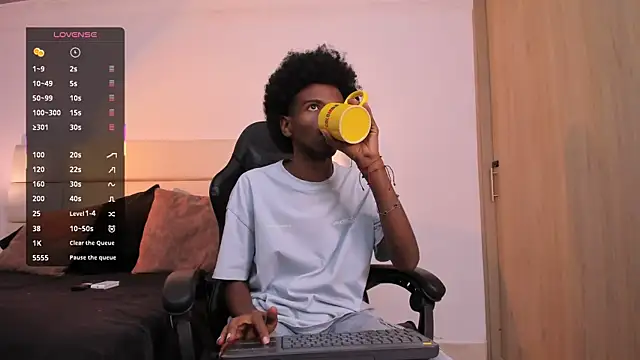 AllexJacob online show from 11/08/25, 07:34