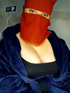 Snapshot of Sousou-24 chatting on 12/18/25, 01:00 Sousou-24 online show from 12/18/25, 01:00