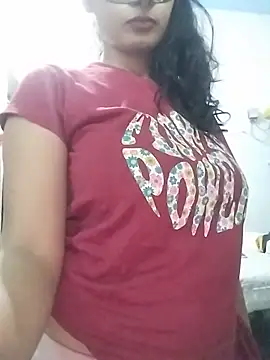 Snapshot of ms-naina chatting on 06/21/26, 08:39 ms-naina online show from 06/21/26, 08:39