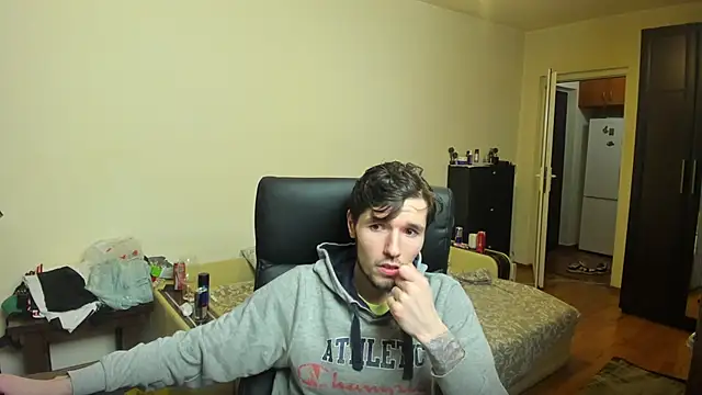 Snapshot of dirty_justin chatting on 11/29/25, 12:24 dirty justin online show from 11/29/25, 12:24