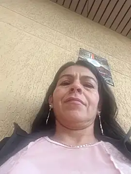 Snapshot of camilavargas_ chatting on 12/05/25, 07:10 camilavargas online show from 12/05/25, 07:10