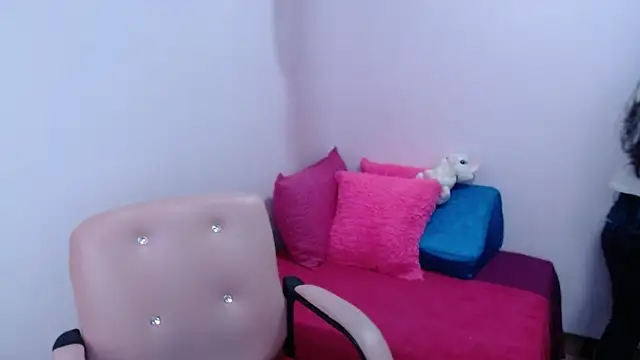 camilavargas  online show from 03/25/26, 09:10