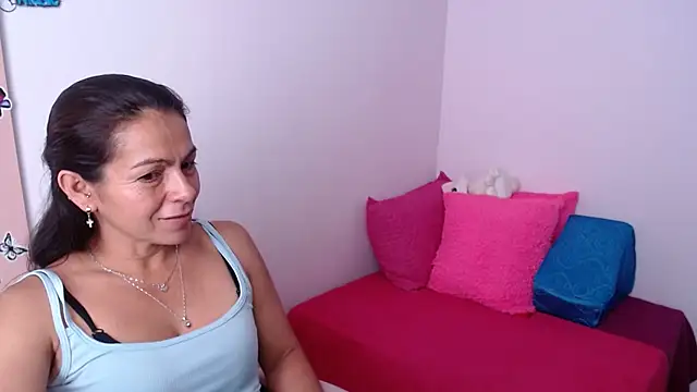 camilavargas  online show from 03/28/26, 05:12