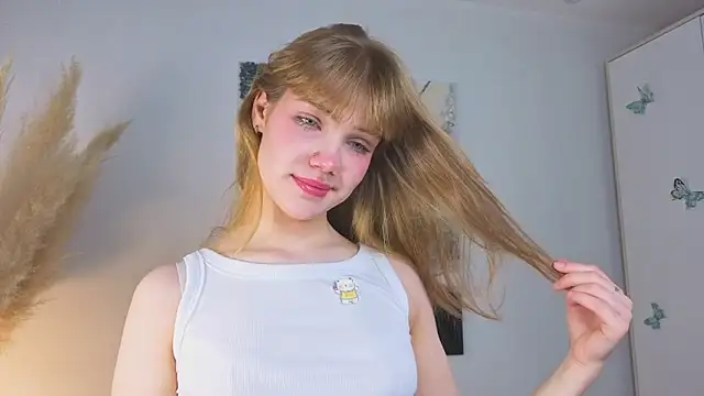 pienaple online show from 10/26/25, 04:07