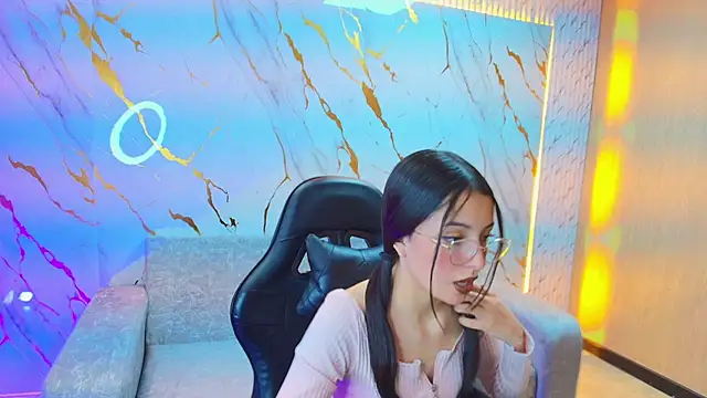 Snapshot of sophiadoll_tf chatting on 09/24/25, 07:50 sophiadoll tf online show from 09/24/25, 07:50