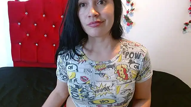 Snapshot of cristal1609 chatting on 12/13/25, 07:53 cristal1609 online show from 12/13/25, 07:53