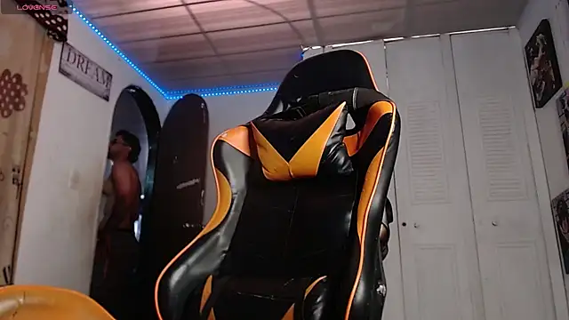 Chrys harris77 online show from 11/21/25, 04:27