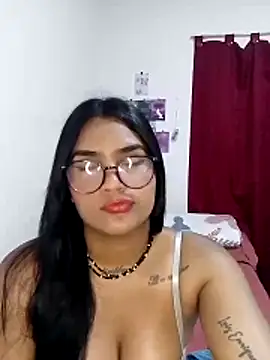 Snapshot of Renata_Zoe chatting on 10/28/25, 06:32 Renata Zoe online show from 10/28/25, 06:32