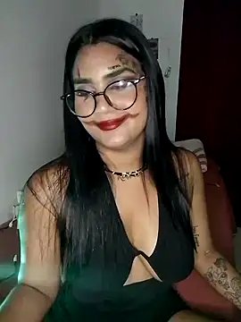 Snapshot of Renata_Zoe chatting on 10/31/25, 02:45 Renata Zoe online show from 10/31/25, 02:45