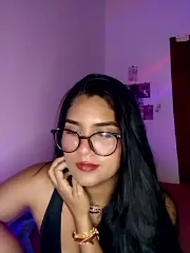 Snapshot of Renata_Zoe chatting on 11/15/25, 01:25 Renata Zoe online show from 11/15/25, 01:25