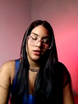 Snapshot of Renata_Zoe chatting on 12/15/25, 12:15 Renata Zoe online show from 12/15/25, 12:15