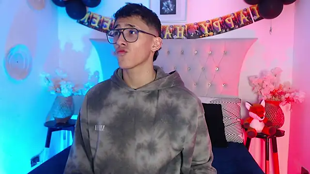 SalvadorFit online show from 10/19/25, 08:42