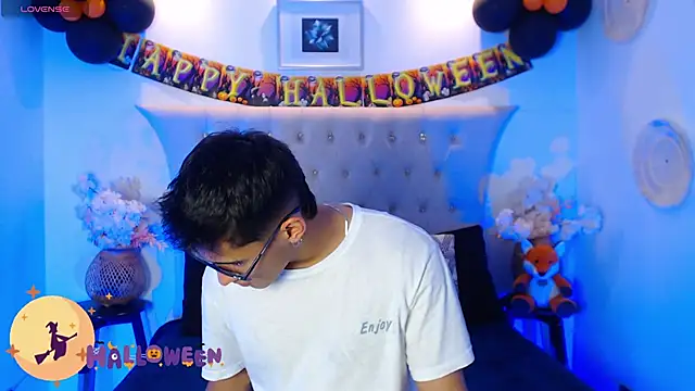 SalvadorFit online show from 10/26/25, 08:37