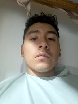Snapshot of latinbigcock1_ chatting on 09/17/25, 03:46 latinbigcock1  online show from 09/17/25, 03:46