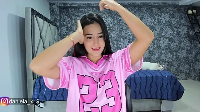 Daniela x19 online show from 04/23/26, 12:45