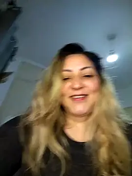 Lunita86 online show from 10/25/25, 02:19