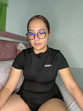 sacha torres02 online show from 10/12/25, 10:53