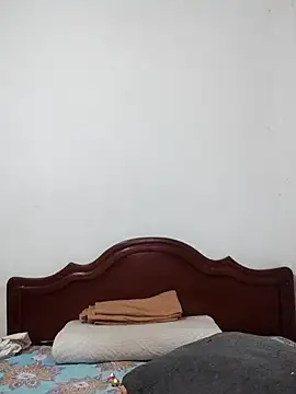 Vale stone  online show from 03/05/26, 03:24