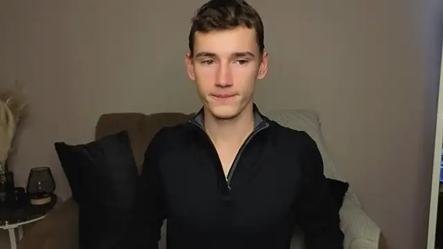 Snapshot of Max_Foks chatting on 09/26/25, 07:12 Max Foks online show from 09/26/25, 07:12