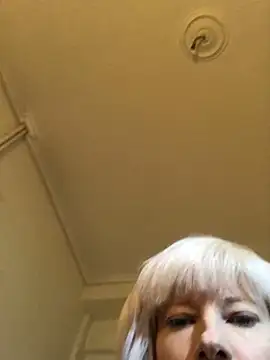 Snapshot of juliaoneandonly chatting on 10/08/25, 09:51 juliaoneandonly online show from 10/08/25, 09:51