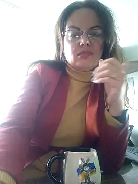 Snapshot of ValeriaLove43211 chatting on 10/16/25, 01:45 ValeriaLove43211 online show from 10/16/25, 01:45