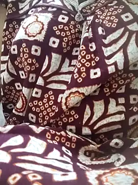 Snapshot of Jeya_thakur chatting on 10/07/25, 12:57 Jeya thakur online show from 10/07/25, 12:57