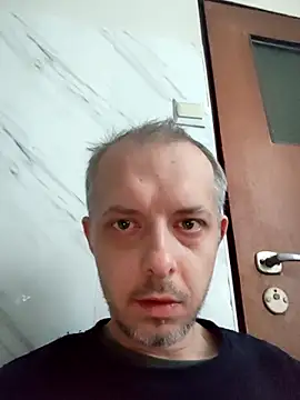 szajbusek41 online show from 01/06/26, 07:45