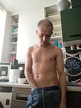 szajbusek41 online show from 03/13/26, 12:34