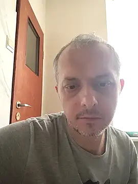 szajbusek41 online show from 04/22/26, 10:06