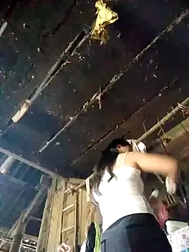 Snapshot of Biu_xx chatting on 12/19/25, 02:29 Biu xx online show from 12/19/25, 02:29