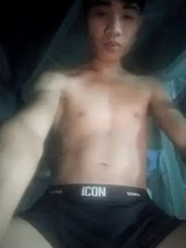 Snapshot of Nhyy_xx chatting on 11/11/25, 01:44 Nhyy xx online show from 11/11/25, 01:44