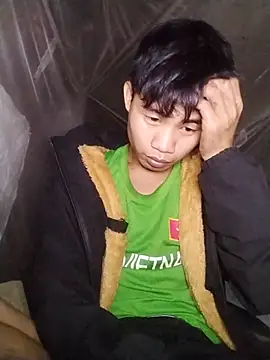 Snapshot of Nhyy_xx chatting on 11/14/25, 11:31 Nhyy xx online show from 11/14/25, 11:31