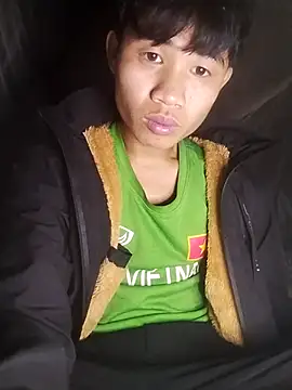 Snapshot of Nhyy_xx chatting on 11/16/25, 11:05 Nhyy xx online show from 11/16/25, 11:05