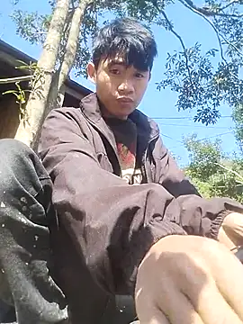 Snapshot of Nhyy_xx chatting on 11/27/25, 02:57 Nhyy xx online show from 11/27/25, 02:57