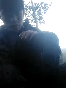 Snapshot of Nhyy_xx chatting on 12/15/25, 08:51 Nhyy xx online show from 12/15/25, 08:51