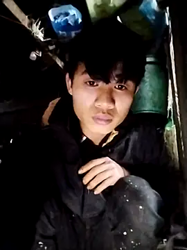 Snapshot of Nhyy_xx chatting on 12/18/25, 09:59 Nhyy xx online show from 12/18/25, 09:59