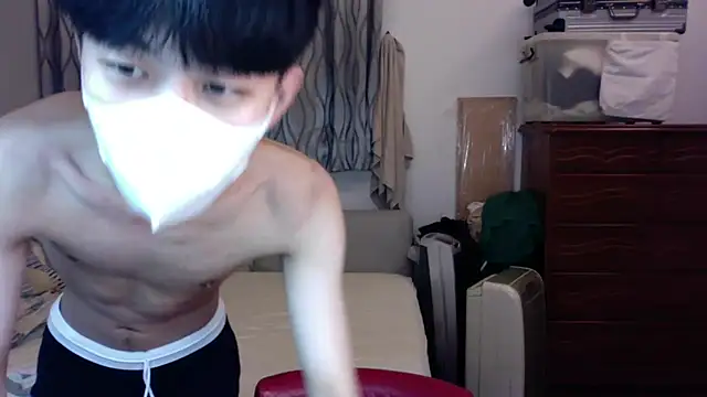 kai101010 online show from 11/13/25, 03:55