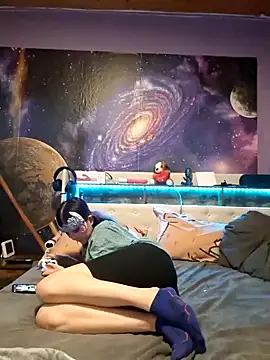 Snapshot of Hot_SkinnyGirl chatting on 11/01/25, 01:35 Hot SkinnyGirl online show from 11/01/25, 01:35