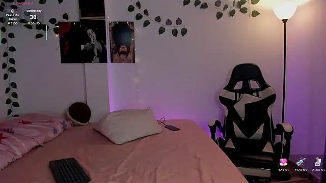 SophiieParkeer online show from 11/06/25, 06:31