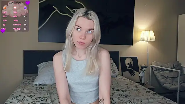 Snapshot of DianeHonnette chatting on 11/02/25, 07:38 DianeHonnette online show from 11/02/25, 07:38