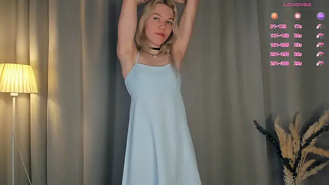 Snapshot of DianeHonnette chatting on 01/15/26, 07:28 DianeHonnette online show from 01/15/26, 07:28