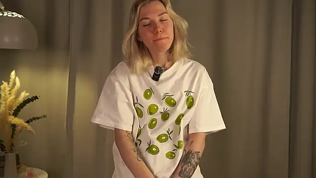 DianeHonnette online show from 04/04/26, 07:22