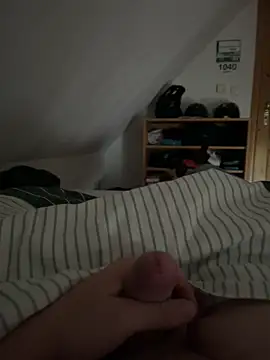 Snapshot of sebo801 chatting on 09/21/25, 03:35 sebo801 online show from 09/21/25, 03:35