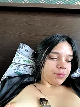 Tiffanysavelin online show from 09/26/25, 09:02