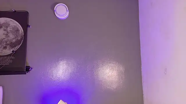 KeendraFox  online show from 12/04/25, 10:35